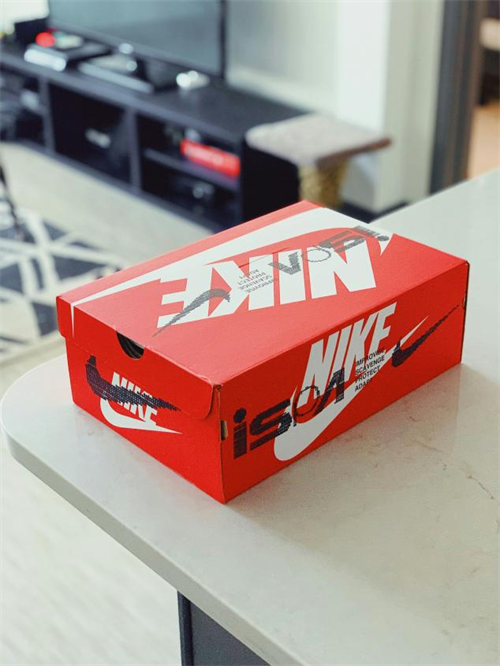 ike csomagol&aacute;si doboz